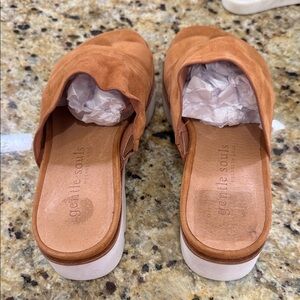 Gentle Souls Women's Brown Mules